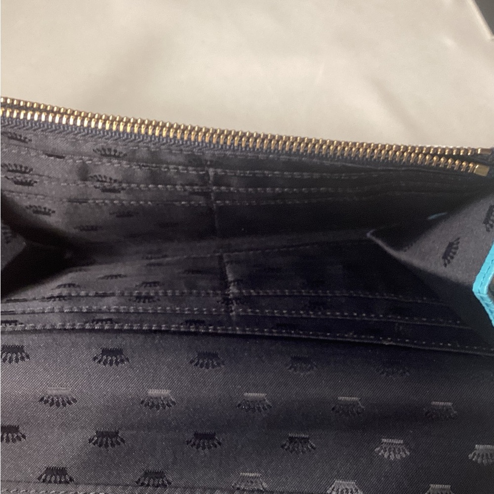 Juicy Couture Wallet Continental Flap clutch - Picture 10 of 15